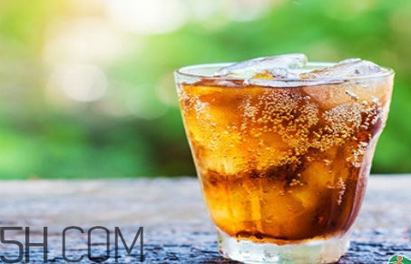 可樂煮梨喝有什么好處？女生月經(jīng)期間可以喝可樂嗎？