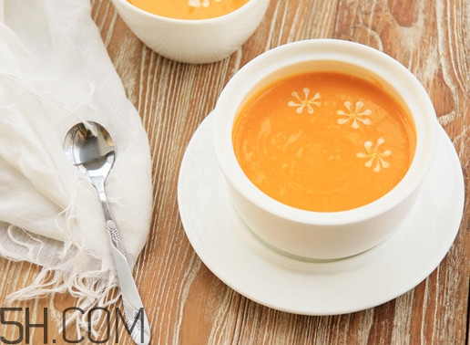 天氣干燥煲什么湯喝最好？氣候干燥喝什么茶好