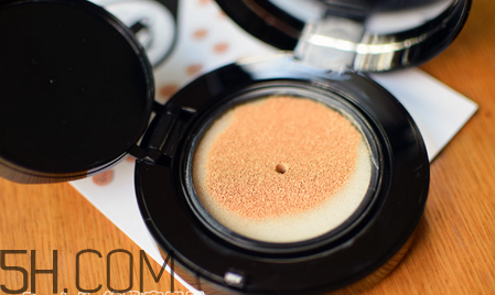 bobbi brown明星產(chǎn)品有哪些？bobbi brown膠囊氣墊好用嗎？