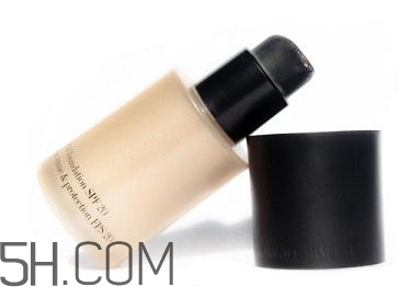 女生怎樣學(xué)會(huì)快速化妝？新手化妝需要的基本用品