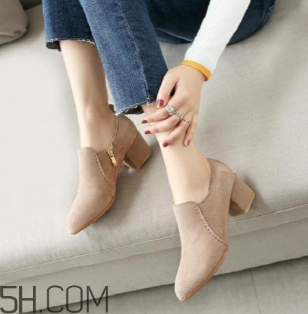 翻毛皮鞋發(fā)霉怎么處理？翻毛皮鞋沾水了怎么辦？