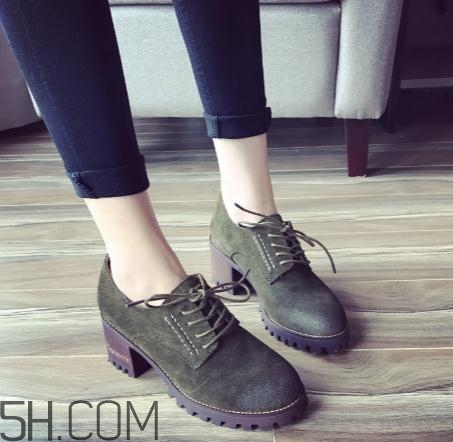 翻毛皮鞋發(fā)霉怎么處理？翻毛皮鞋沾水了怎么辦？