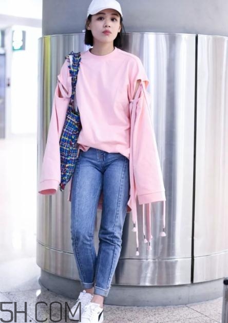 粉色衛(wèi)衣怎么搭配？粉色衛(wèi)衣搭配圖片