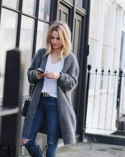 毛衣外套怎么搭配？毛衣外套里面配什么？