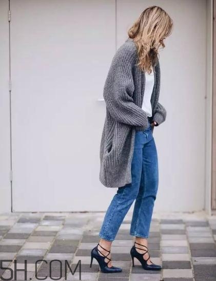 毛衣外套怎么搭配？毛衣外套里面配什么？