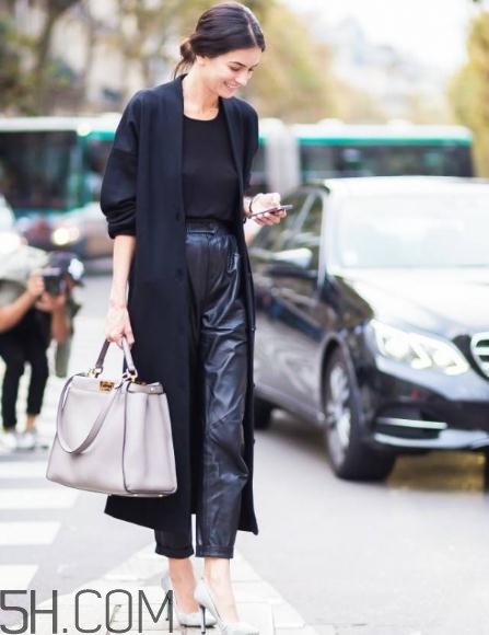 毛衣外套怎么搭配？毛衣外套里面配什么？