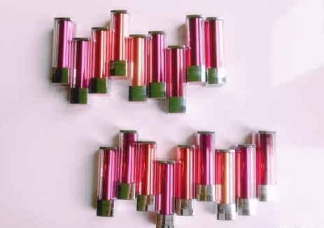 美寶蓮口紅哪個(gè)系列好？美寶蓮小燈管口紅最新試色測(cè)評(píng)