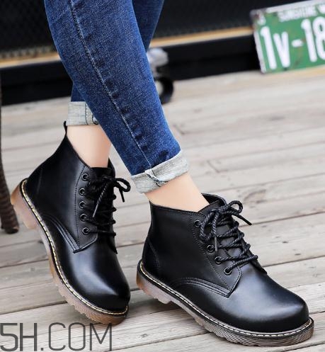 馬丁靴是什么季節(jié)穿的？馬丁靴可以夏天穿嗎？