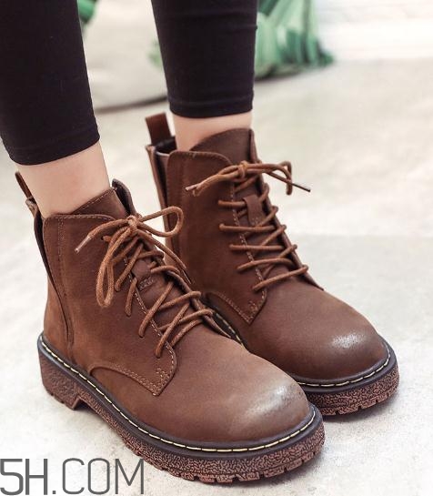 馬丁靴里面怎么清洗？馬丁靴里褪色怎么辦？