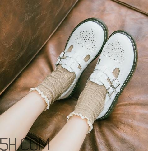 白色皮鞋怎么清洗？白色皮鞋發(fā)黃了怎么辦？