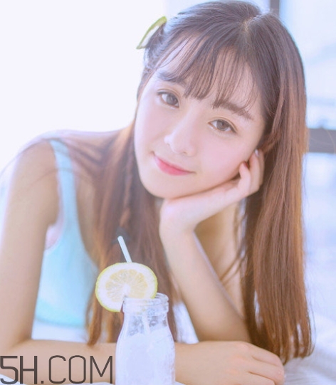 女生說(shuō)自己胖怎么回答？女生說(shuō)自己胖怎么回復(fù)？