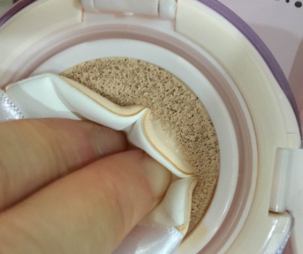 卡姿蘭氣墊cc和瑪麗黛佳哪個(gè)好？對(duì)比