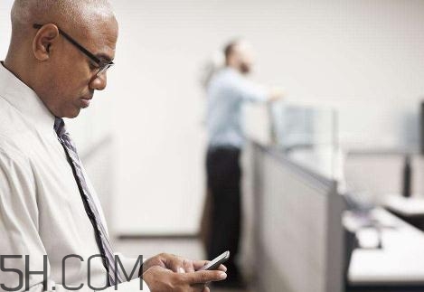 睪丸炎會發(fā)燒嗎？睪丸炎會引起腰痛嗎？