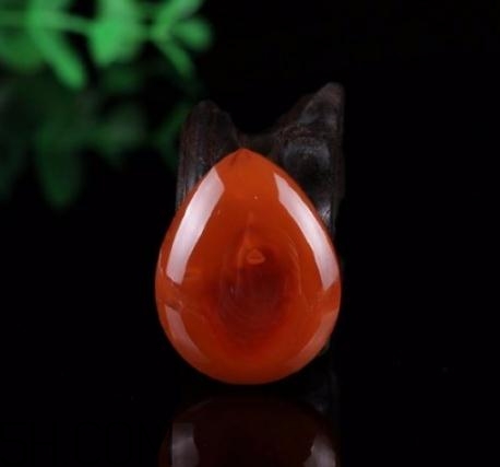 南紅瑪瑙可以泡水嗎？南紅瑪瑙能沾水嗎？