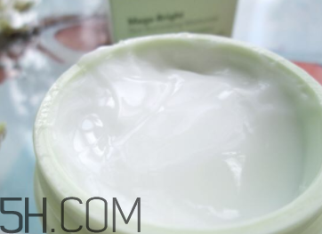 悅木之源維C精華霜怎么樣？悅木之源維C精華霜好用嗎？