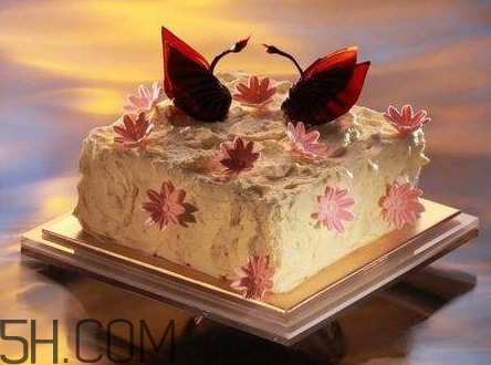 黑天鵝蛋糕為什么這么黑？黑天鵝蛋糕算不算被列入奢侈呢