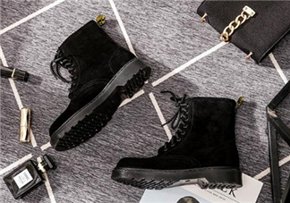 馬丁靴磨腳后跟怎么辦？馬丁靴硌腳怎么辦？