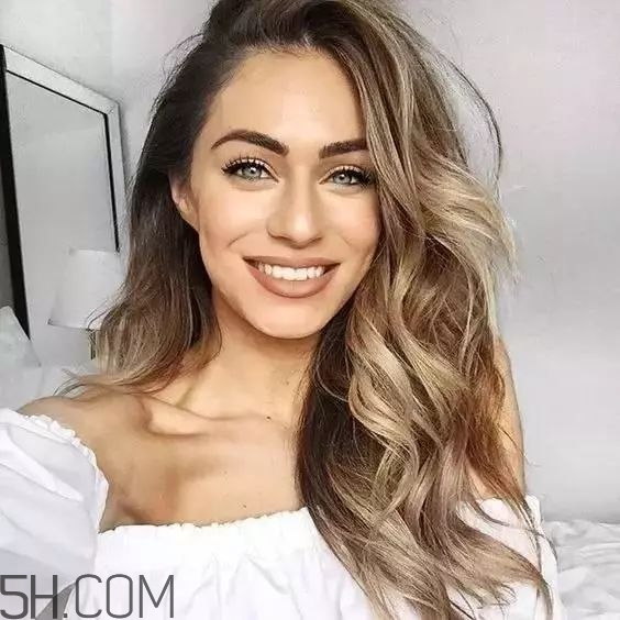 染什么發(fā)色好看有氣質(zhì) 染什么發(fā)色好看有氣質(zhì)