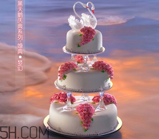 黑天鵝蛋糕是哪里的？黑天鵝蛋糕是好利來的嗎？