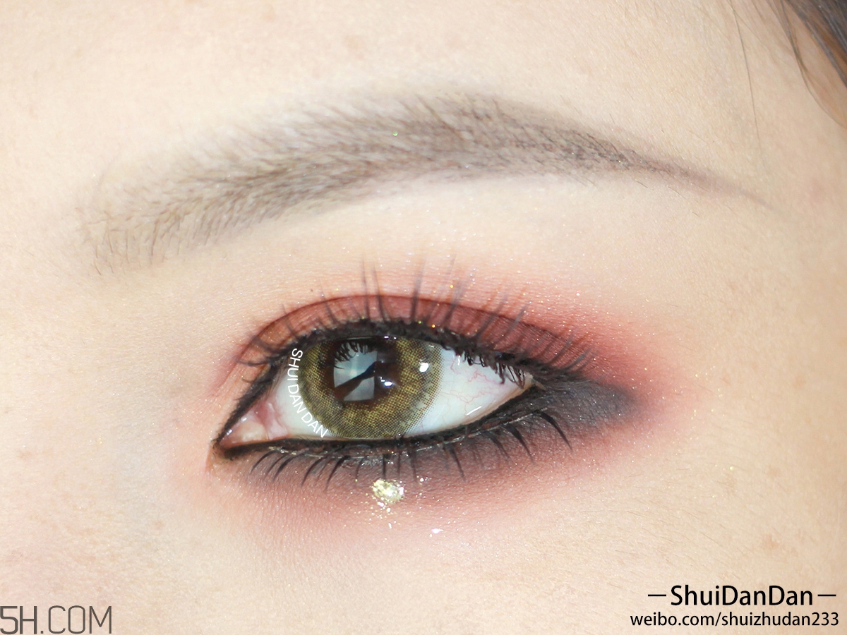 kat von d眼影腮紅兩用餅怎么用