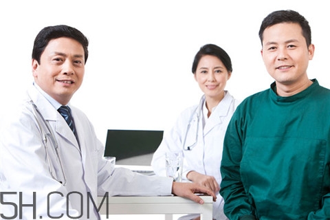 濕疹跟奶粉有關(guān)系嗎？濕疹跟濕氣有關(guān)系嗎？