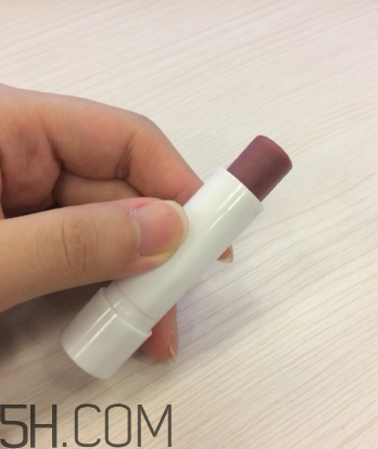 balea櫻桃潤唇膏好用嗎？balea櫻桃潤唇膏多少錢？