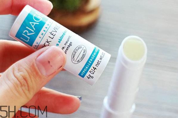 依泉柔潤(rùn)護(hù)唇膏好用嗎？依泉柔潤(rùn)護(hù)唇膏多少錢？