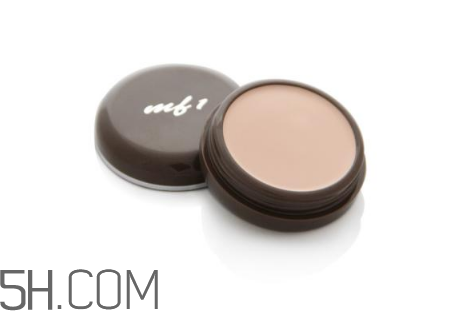 涂遮瑕膏前要涂什么？打造輕薄無暇底妝的正確方法