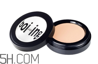 遮瑕膏過期了還能用嗎？遮瑕膏容易浮粉怎么辦？