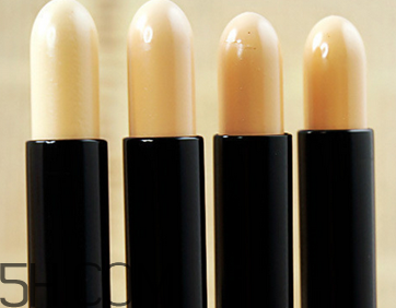 遮瑕膏需要卸妝嗎？遮瑕筆和遮瑕膏哪個(gè)好？