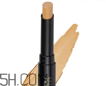 遮瑕膏需要卸妝嗎？遮瑕筆和遮瑕膏哪個(gè)好？