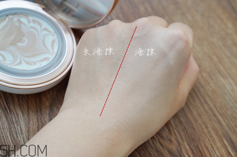 愛(ài)敬氣墊21號(hào)和23號(hào)哪個(gè)好？愛(ài)敬氣墊粉色和白色的區(qū)別？