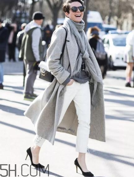 灰色大衣怎么搭配？灰色大衣穿搭圖片