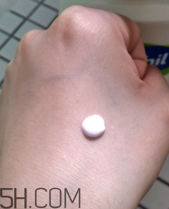 絲塔芙保濕潤膚乳嬰兒能用嗎？絲塔芙潤膚乳怎么樣？