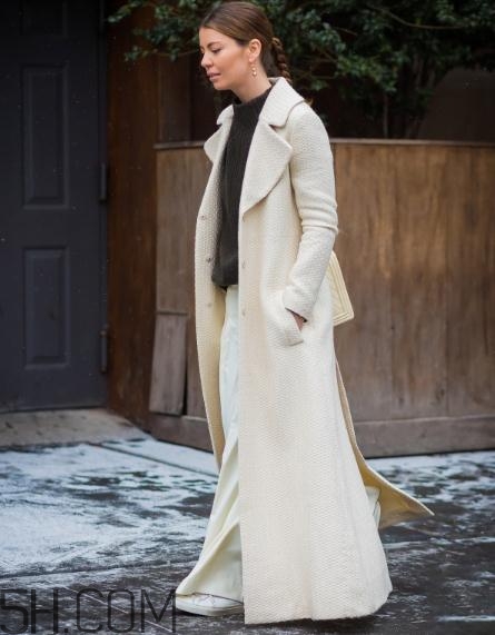 毛呢大衣配闊腿褲好看嗎？毛呢大衣搭配闊腿褲圖片