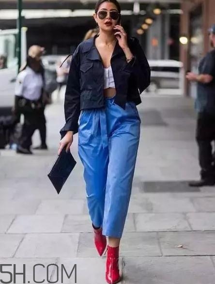 短靴配什么褲子好看？短靴怎么搭配褲子？