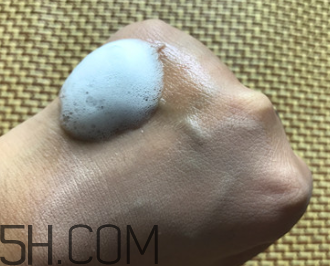 絲塔芙泡沫潔面乳怎么用？泡沫潔面乳用法