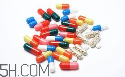 頭孢可以和甲硝銼一起吃嗎？頭孢可以和退燒藥一起吃嗎