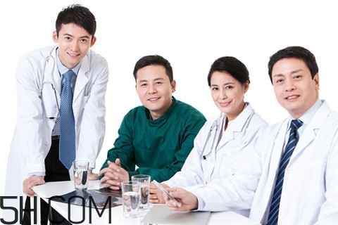 水痘多大年齡出現(xiàn)？水痘多長(zhǎng)時(shí)間可以上學(xué)？