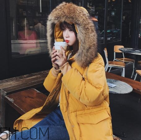 羽絨服用什么洗滌劑？洗羽絨服用洗衣粉還是洗衣液？