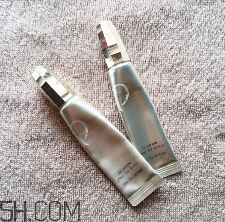 cpb唇部精華和lamer潤唇膏搭配好用嗎？cpb唇部精華怎么樣？