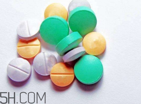 頭孢可以和甲硝銼一起吃嗎？頭孢可以和退燒藥一起吃嗎