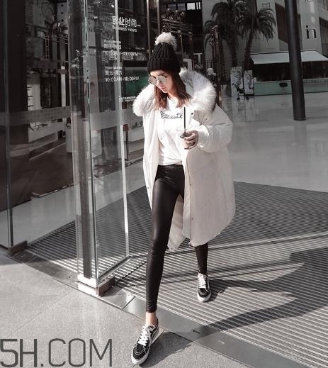 羽絨服毛領(lǐng)掉毛怎么辦？羽絨服毛領(lǐng)是什么毛？