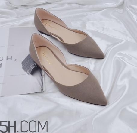 尖頭鞋顯腳長(zhǎng)嗎？腳大能穿尖頭鞋嗎？