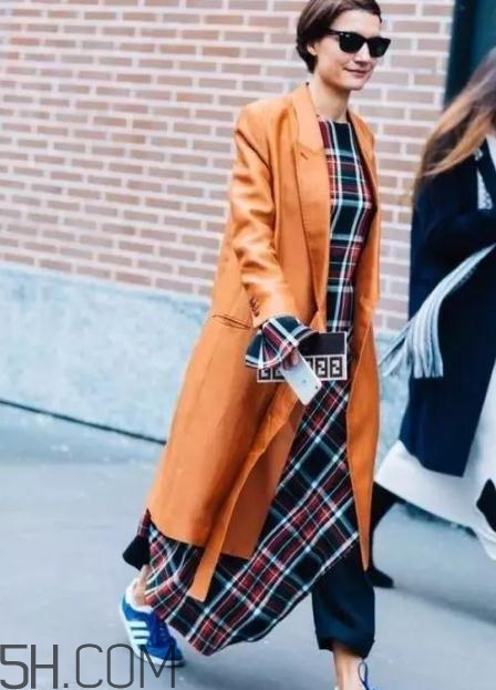 大衣配什么裙子好看？大衣搭配裙子圖片