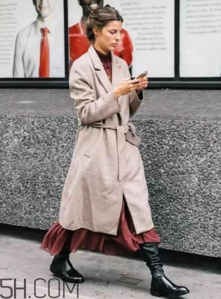 大衣配什么裙子好看？大衣搭配裙子圖片