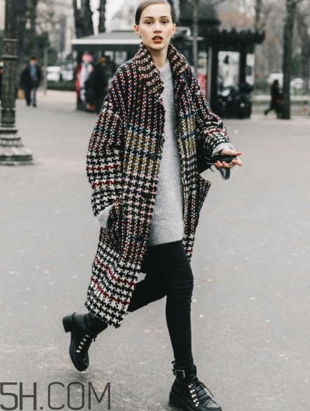 格子大衣搭配什么鞋子？格子大衣搭配鞋子圖片