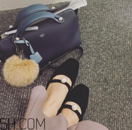 阿瑪尼鞋子質(zhì)量好嗎？阿瑪尼的鞋子好穿嗎？