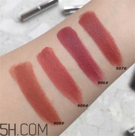 樸爾因子水凝細管口紅色號_試色圖 樸爾因子水凝細管口紅色號_試色圖