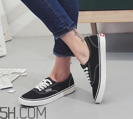 黑色帆布鞋掉色怎么辦？帆布鞋怎么清洗不掉色？